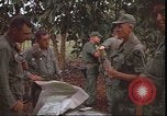 Image le Viet Cong suspects Pleiku Sud Vietnam, 1966, de la seconde 46 séquences d'archives historiques vidéo 65675058782