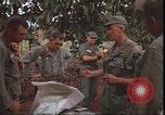Image le Viet Cong suspects Pleiku Sud Vietnam, 1966, de la seconde 54 séquences d'archives historiques vidéo 65675058782