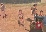 Standbild vietnamesischen Dorfbewohner Plei Mrong Vietnam, 1965, aus Sekunde 6 historischem Filmmaterial Videoclip 65675058791