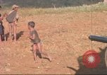 Standbild vietnamesischen Dorfbewohner Plei Mrong Vietnam, 1965, aus Sekunde 10 historischem Filmmaterial Videoclip 65675058791