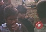 Standbild vietnamesischen Dorfbewohner Plei Mrong Vietnam, 1965, aus Sekunde 54 historischem Filmmaterial Videoclip 65675058791