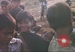 Standbild vietnamesischen Dorfbewohner Plei Mrong Vietnam, 1965, aus Sekunde 59 historischem Filmmaterial Videoclip 65675058791