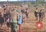 Standbild vietnamesischen Dorfbewohner Vietnam, 1965, aus Sekunde 15 historischem Filmmaterial Videoclip 65675058792