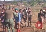 Standbild vietnamesischen Dorfbewohner Vietnam, 1965, aus Sekunde 18 historischem Filmmaterial Videoclip 65675058792