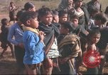 Standbild vietnamesischen Dorfbewohner Vietnam, 1965, aus Sekunde 25 historischem Filmmaterial Videoclip 65675058792