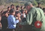 Standbild vietnamesischen Dorfbewohner Vietnam, 1965, aus Sekunde 33 historischem Filmmaterial Videoclip 65675058792