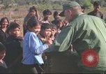 Standbild vietnamesischen Dorfbewohner Vietnam, 1965, aus Sekunde 34 historischem Filmmaterial Videoclip 65675058792