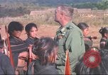Standbild vietnamesischen Dorfbewohner Vietnam, 1965, aus Sekunde 55 historischem Filmmaterial Videoclip 65675058792