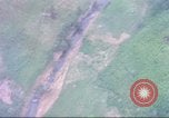 Standbild USA UH-1B Hubschrauber Vietnam, 1965, aus Sekunde 16 historischem Filmmaterial Videoclip 65675058793