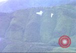 Standbild USA UH-1B Hubschrauber Vietnam, 1965, aus Sekunde 17 historischem Filmmaterial Videoclip 65675058793