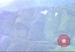 Standbild USA UH-1B Hubschrauber Vietnam, 1965, aus Sekunde 18 historischem Filmmaterial Videoclip 65675058793