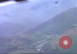 Standbild USA UH-1B Hubschrauber Vietnam, 1965, aus Sekunde 24 historischem Filmmaterial Videoclip 65675058793