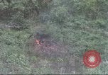 Standbild USA UH-1B Hubschrauber Vietnam, 1965, aus Sekunde 40 historischem Filmmaterial Videoclip 65675058793