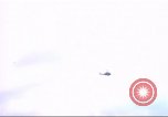 Standbild USA UH-1B Hubschrauber Vietnam, 1965, aus Sekunde 50 historischem Filmmaterial Videoclip 65675058793