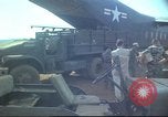 Standbild USA CV-2 Caribou Flugzeug Vietnam, 1966, aus Sekunde 27 historischem Filmmaterial Videoclip 65675058798