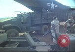 Standbild USA CV-2 Caribou Flugzeug Vietnam, 1966, aus Sekunde 33 historischem Filmmaterial Videoclip 65675058798