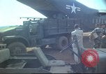 Standbild USA CV-2 Caribou Flugzeug Vietnam, 1966, aus Sekunde 34 historischem Filmmaterial Videoclip 65675058798