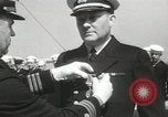 Standbild Congressional Medal of Valor Seattle Washington USA, 1936, aus Sekunde 30 historischem Filmmaterial Videoclip 65675058803