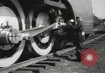 Standbild New York Central Quecksilber Lokomotive entworfen von Henry Dreyfuss Harmon New York USA, 1936, aus Sekunde 4 historischem Filmmaterial Videoclip 65675058804