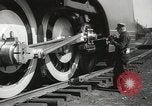 Standbild New York Central Quecksilber Lokomotive entworfen von Henry Dreyfuss Harmon New York USA, 1936, aus Sekunde 7 historischem Filmmaterial Videoclip 65675058804