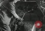 Standbild New York Central Quecksilber Lokomotive entworfen von Henry Dreyfuss Harmon New York USA, 1936, aus Sekunde 17 historischem Filmmaterial Videoclip 65675058804