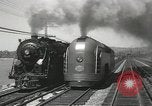 Standbild New York Central Quecksilber Lokomotive entworfen von Henry Dreyfuss Harmon New York USA, 1936, aus Sekunde 25 historischem Filmmaterial Videoclip 65675058804