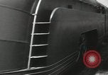 Standbild New York Central Quecksilber Lokomotive entworfen von Henry Dreyfuss Harmon New York USA, 1936, aus Sekunde 36 historischem Filmmaterial Videoclip 65675058804