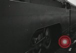 Standbild New York Central Quecksilber Lokomotive entworfen von Henry Dreyfuss Harmon New York USA, 1936, aus Sekunde 38 historischem Filmmaterial Videoclip 65675058804