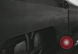 Standbild New York Central Quecksilber Lokomotive entworfen von Henry Dreyfuss Harmon New York USA, 1936, aus Sekunde 39 historischem Filmmaterial Videoclip 65675058804