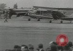 Standbild Amy Mollison Croydon London England, 1936, aus Sekunde 21 historischem Filmmaterial Videoclip 65675058805