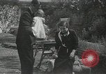Standbild Prince Edward London England Vereinigtes Königreich, 1936, aus Sekunde 17 historischem Filmmaterial Videoclip 65675058813