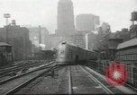 Standbild New York Central Merkur Zug und Lokomotive Chicago Illinois USA, 1936, aus Sekunde 12 historischem Filmmaterial Videoclip 65675058818