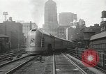 Standbild New York Central Merkur Zug und Lokomotive Chicago Illinois USA, 1936, aus Sekunde 15 historischem Filmmaterial Videoclip 65675058818