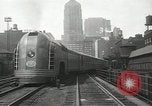 Standbild New York Central Merkur Zug und Lokomotive Chicago Illinois USA, 1936, aus Sekunde 17 historischem Filmmaterial Videoclip 65675058818