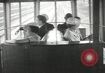 Standbild New York Central Merkur Zug und Lokomotive Chicago Illinois USA, 1936, aus Sekunde 26 historischem Filmmaterial Videoclip 65675058818