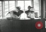 Standbild New York Central Merkur Zug und Lokomotive Chicago Illinois USA, 1936, aus Sekunde 28 historischem Filmmaterial Videoclip 65675058818