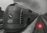 Standbild New York Central Merkur Zug und Lokomotive Chicago Illinois USA, 1936, aus Sekunde 32 historischem Filmmaterial Videoclip 65675058818
