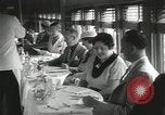 Standbild New York Central Merkur Zug und Lokomotive Chicago Illinois USA, 1936, aus Sekunde 38 historischem Filmmaterial Videoclip 65675058818