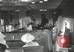 Standbild New York Central Merkur Zug und Lokomotive Chicago Illinois USA, 1936, aus Sekunde 41 historischem Filmmaterial Videoclip 65675058818
