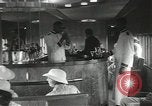 Standbild New York Central Merkur Zug und Lokomotive Chicago Illinois USA, 1936, aus Sekunde 47 historischem Filmmaterial Videoclip 65675058818