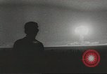 Standbild Atom Bomb Explosion Nevada United States USA, 1957, aus Sekunde 45 historischem Filmmaterial Videoclip 65675058822