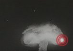 Standbild Atom Bomb Explosion Nevada United States USA, 1957, aus Sekunde 49 historischem Filmmaterial Videoclip 65675058822