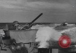Standbild alliierte Invasion Konvoi unterwegs auf D-Day Normandie Frankreich, 1944, aus Sekunde 12 historischem Filmmaterial Videoclip 65675058845
