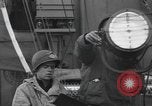 Standbild alliierte Invasion Konvoi unterwegs auf D-Day Normandie Frankreich, 1944, aus Sekunde 33 historischem Filmmaterial Videoclip 65675058845
