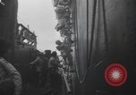 Standbild alliierte Invasion Konvoi unterwegs auf D-Day Normandie Frankreich, 1944, aus Sekunde 50 historischem Filmmaterial Videoclip 65675058845