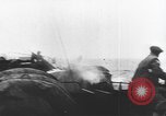 Standbild Allied Forces in amphibischen Landungen auf D-Day in Zweiten Weltkrieg Normandie Frankreich, 1944, aus Sekunde 6 historischem Filmmaterial Videoclip 65675058847