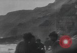 Standbild Allied Forces in amphibischen Landungen auf D-Day in Zweiten Weltkrieg Normandie Frankreich, 1944, aus Sekunde 18 historischem Filmmaterial Videoclip 65675058847
