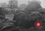Standbild Allied Forces in amphibischen Landungen auf D-Day in Zweiten Weltkrieg Normandie Frankreich, 1944, aus Sekunde 29 historischem Filmmaterial Videoclip 65675058847