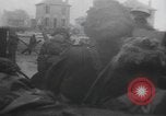 Standbild Allied Forces in amphibischen Landungen auf D-Day in Zweiten Weltkrieg Normandie Frankreich, 1944, aus Sekunde 30 historischem Filmmaterial Videoclip 65675058847
