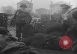 Standbild Allied Forces in amphibischen Landungen auf D-Day in Zweiten Weltkrieg Normandie Frankreich, 1944, aus Sekunde 33 historischem Filmmaterial Videoclip 65675058847